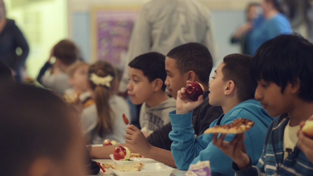 Students eating lunch at school